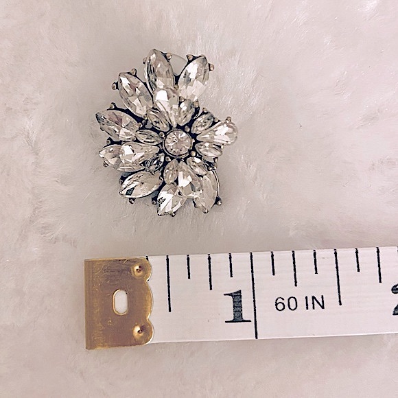 OLIVE + PIPER Cluster Stud Glass Crystal Earrings with Vintage Charm - Picture 7 of 11